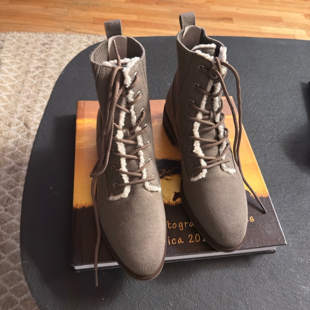 New rothy boots size 9